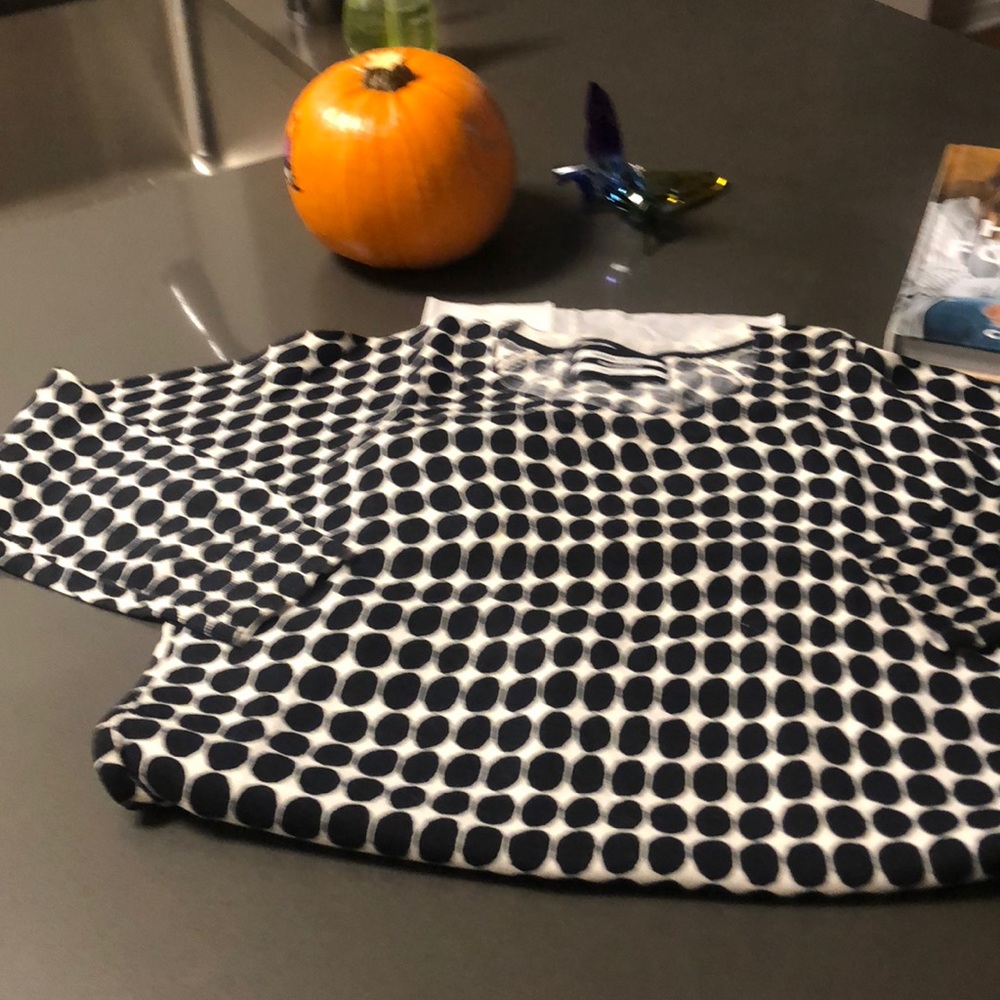Sweater - Picture 6 of 7
